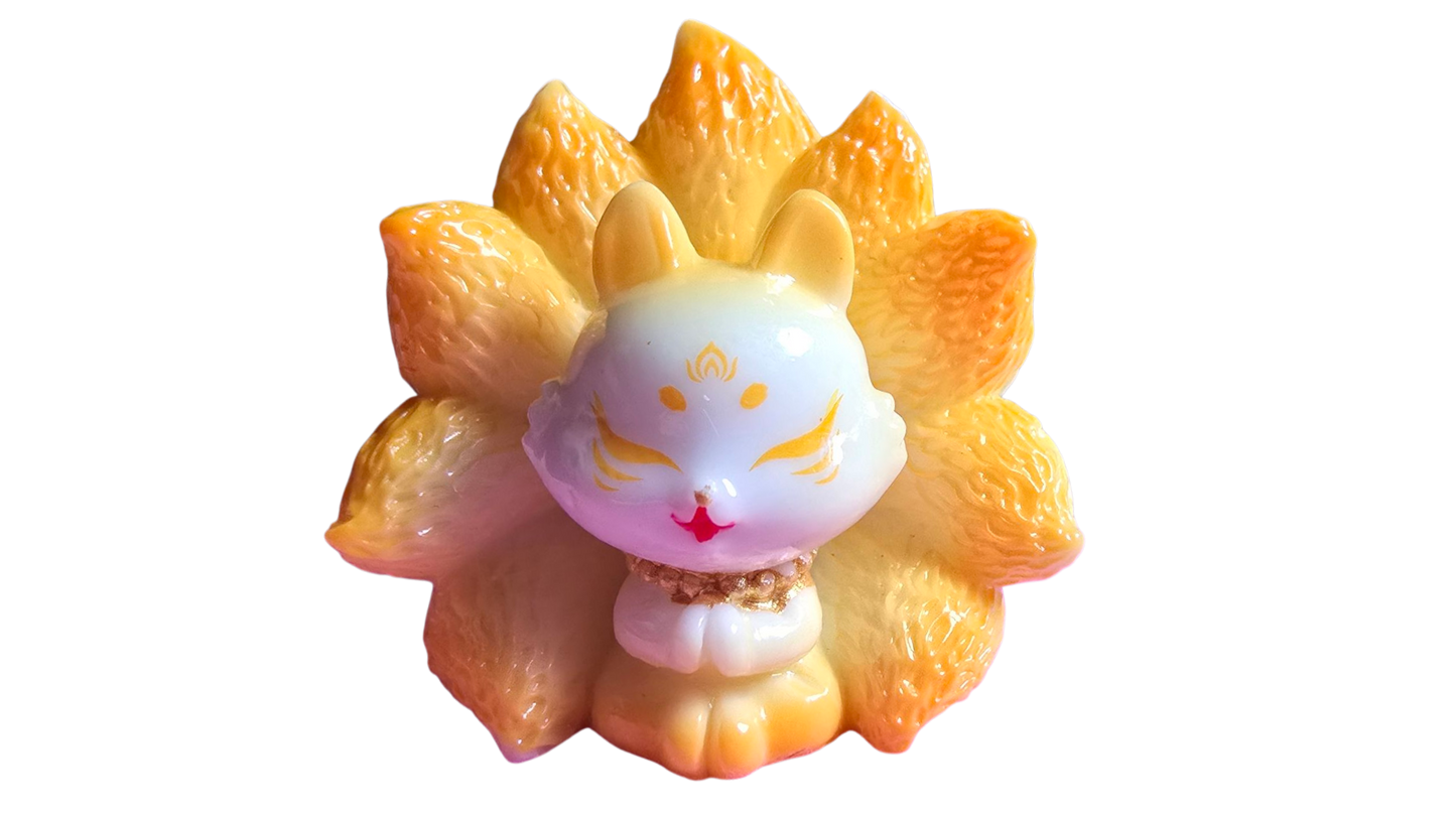 9 Fox Tail Mini Figures
