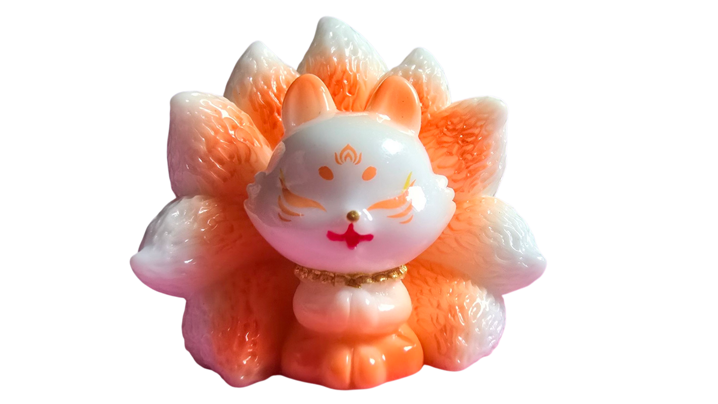 9 Fox Tail Mini Figures